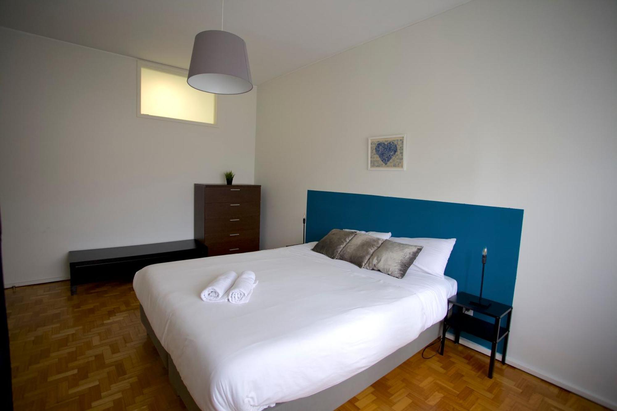 Downtown 3 Bedroom With Balcony - Quiet Street - Family Friendly - Groups Порту Экстерьер фото