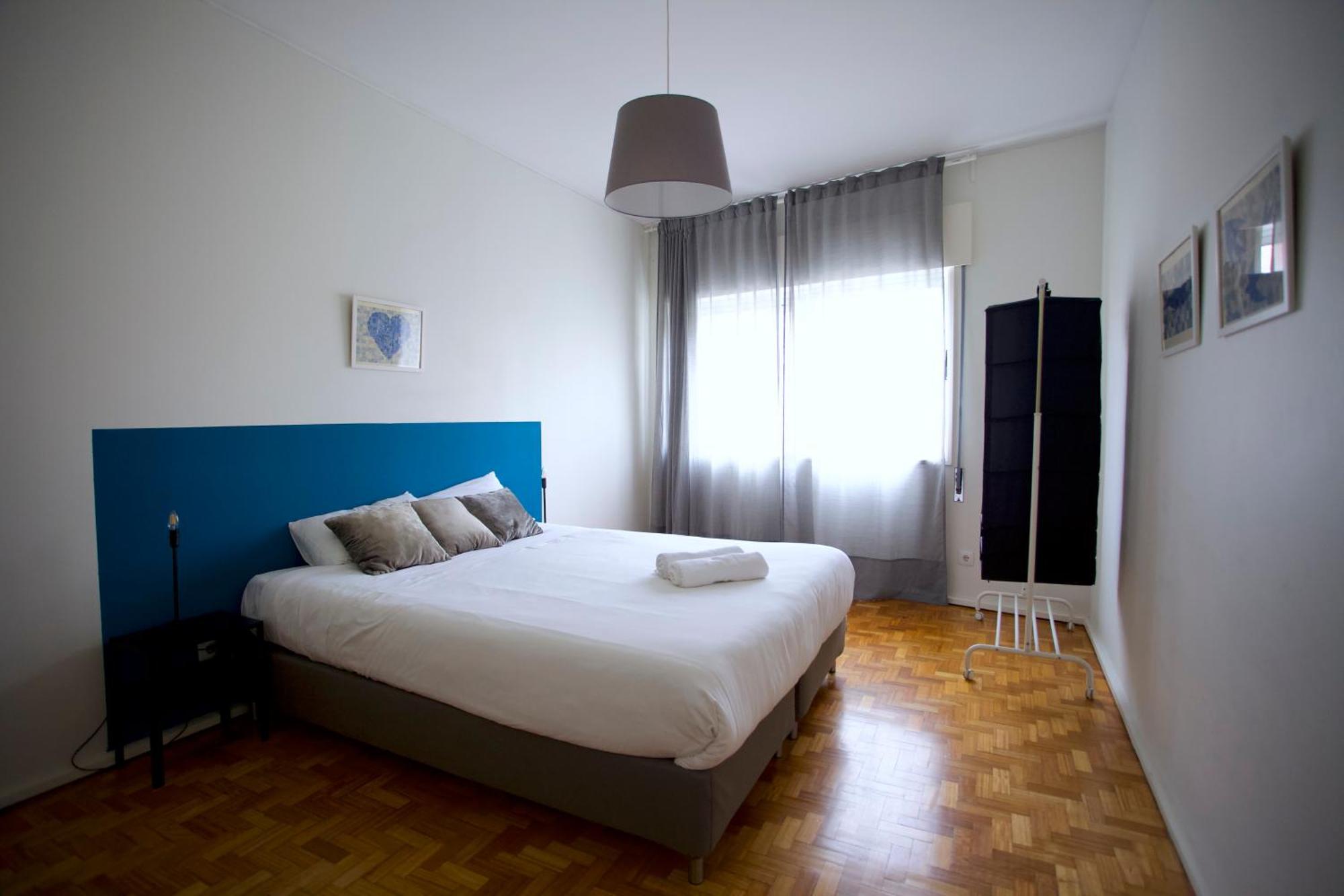 Downtown 3 Bedroom With Balcony - Quiet Street - Family Friendly - Groups Порту Экстерьер фото