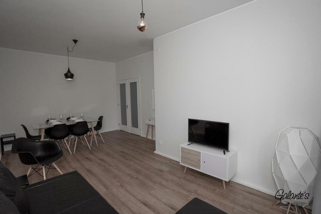 Downtown 3 Bedroom With Balcony - Quiet Street - Family Friendly - Groups Порту Экстерьер фото